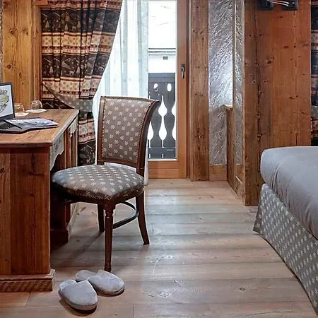 Francois Boutique - Matterhorn Retreat & In Cervinia *